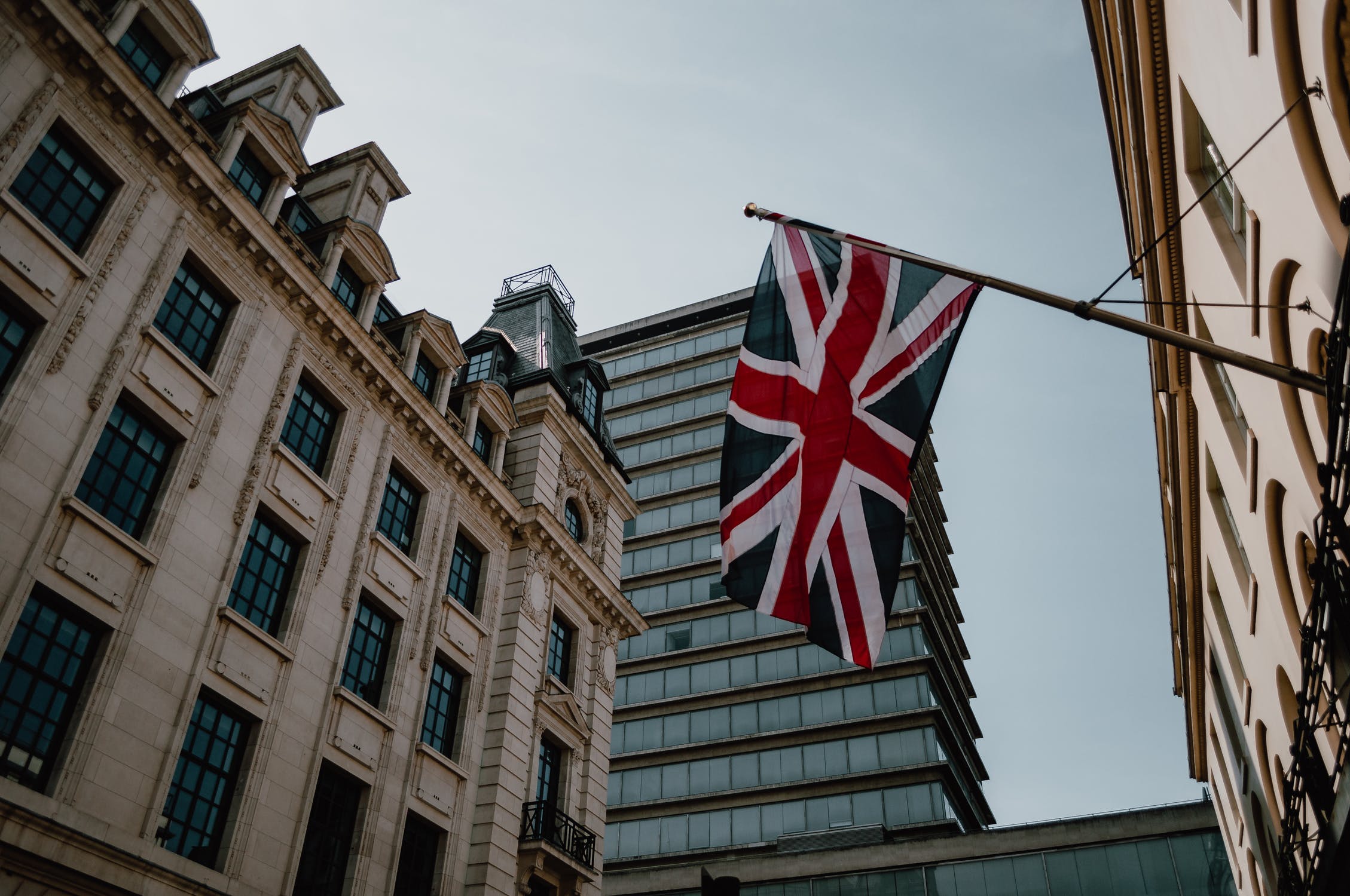 留学预科英国语言班多少钱_留学预科英国好还是澳大利亚好_英国预科留学
